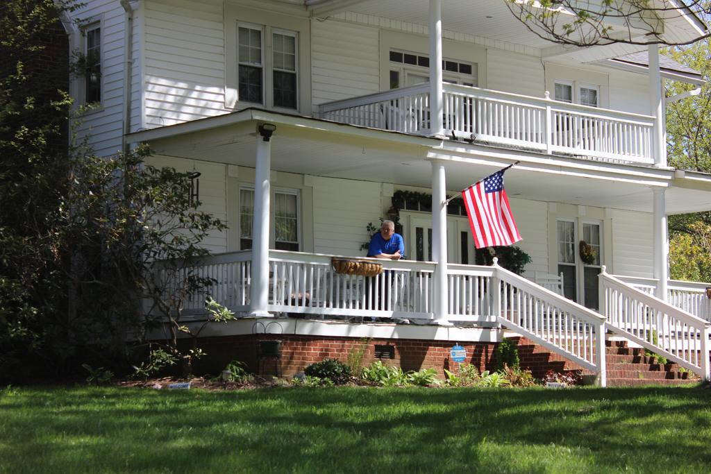Buffalo Tavern Bed And Breakfast West Jefferson Exterior photo